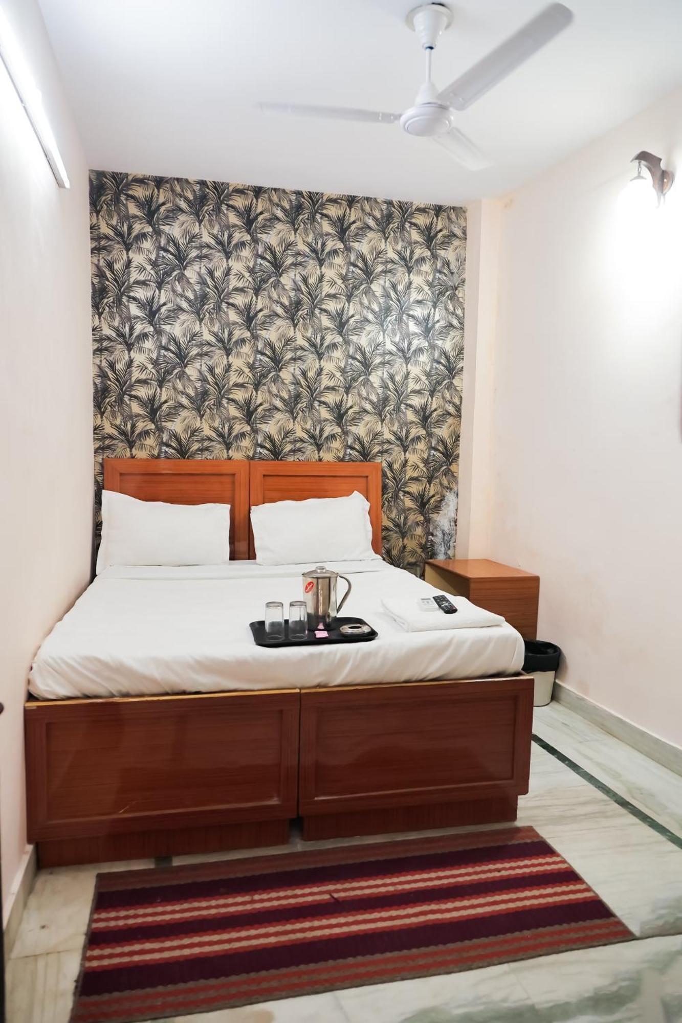 Mannat Stay Hotel - Laxmi Nagar Nueva Delhi Exterior foto