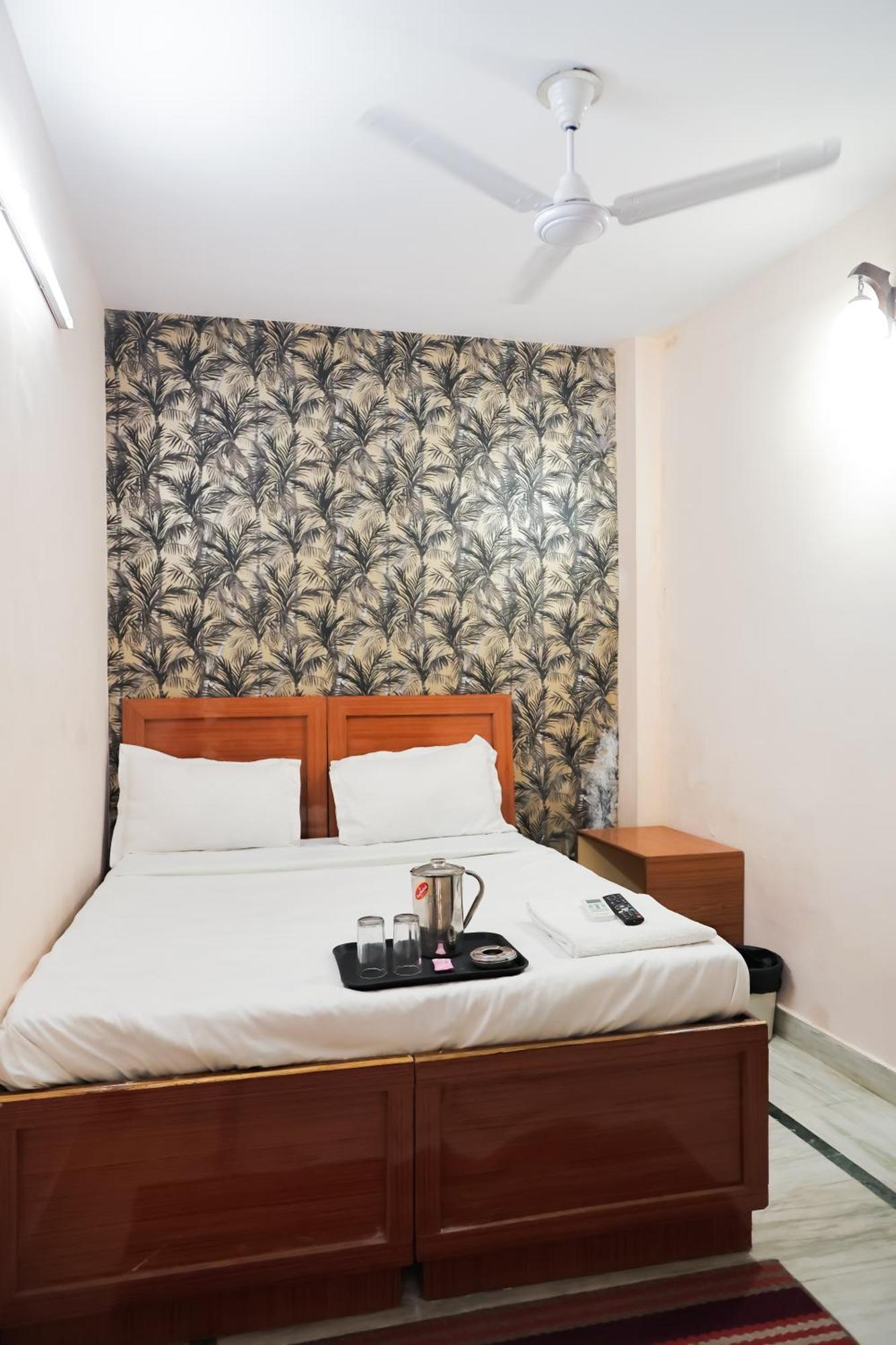 Mannat Stay Hotel - Laxmi Nagar Nueva Delhi Exterior foto